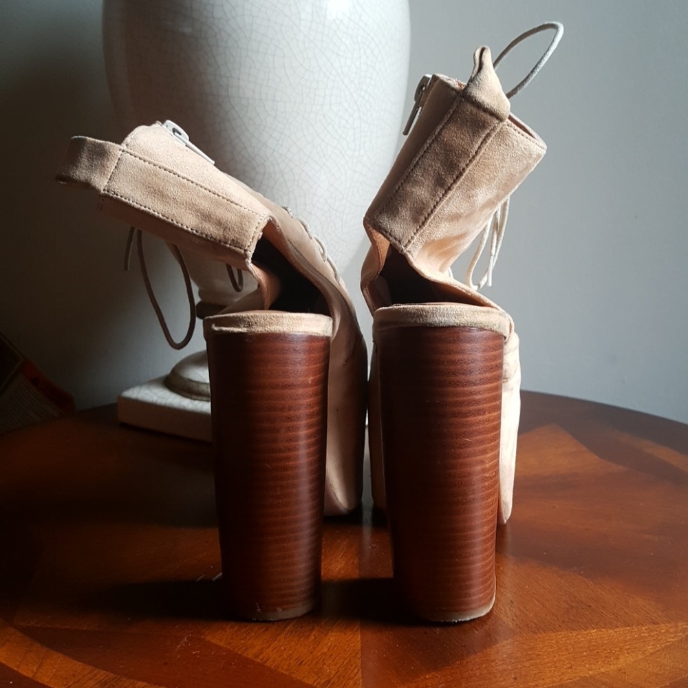 Platform Heels - Picture 3 of 4